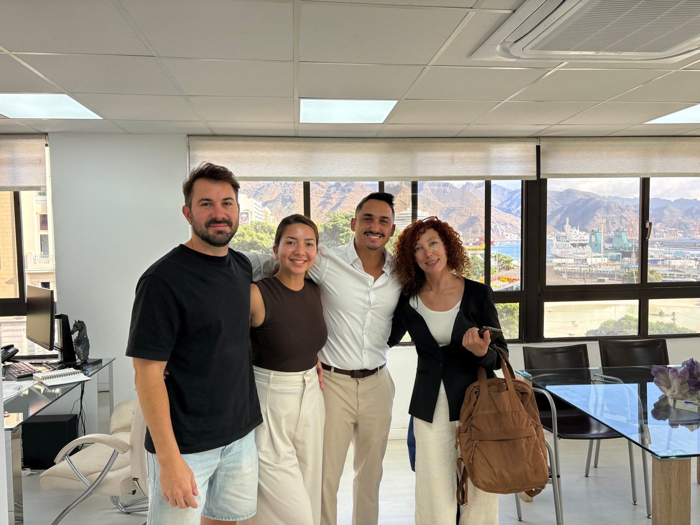 Firma con vistas al puerto de Santa Cruz de Tenerife